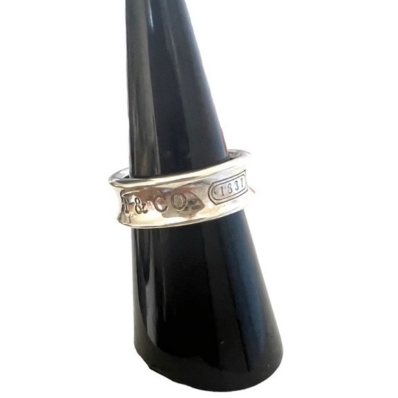 🔥 EUC AUTHENTIC TIFFANY CONCAVE 1837 STERLING SILVER 925 RING SIZE 8.25 - Picture 3 of 8